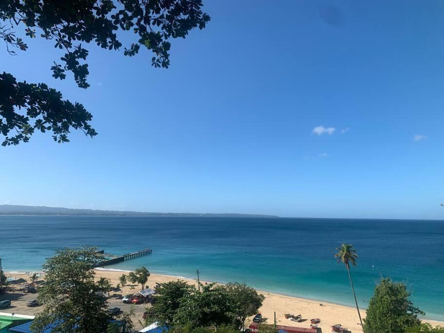 Aguadilla Sunset Apt Ac Wifi 8 Minute Walk Crashboat Beach Eksteriør billede